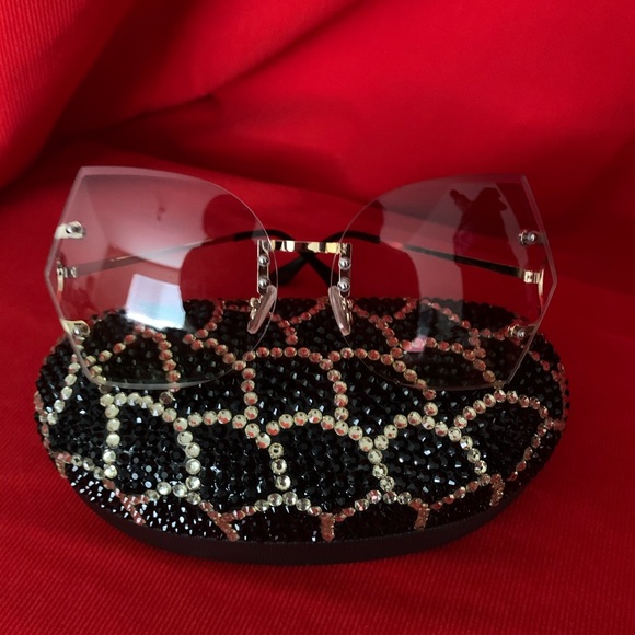 About That Bling Eyewear - Picture 2 of 2